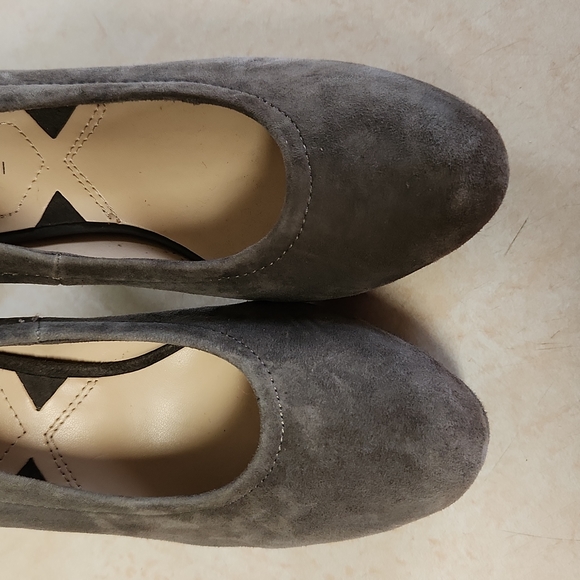 Adrienne Vittadini Gray "PENI" Leather/Suede Platform Heels Size 7 - Picture 3 of 12